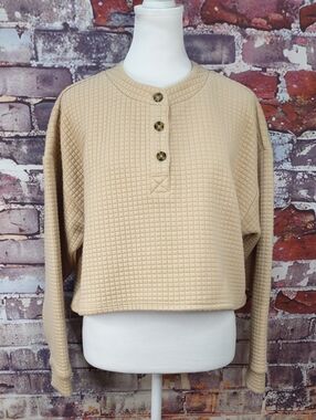 Cropped Waffle Henley Cropped Top